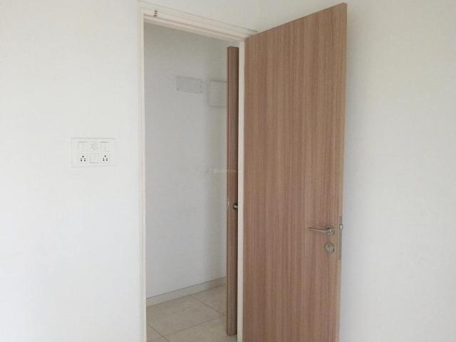 1.5 BHK Apartment in Thane West for rent Thane. The reference number is 20745185