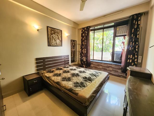 1.5 BHK Apartment in Bandra West for rent Mumbai. The reference number is 20012090