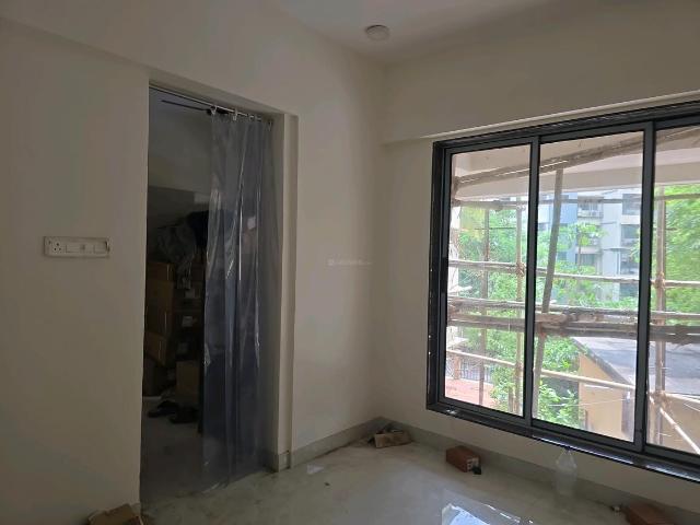 1.5 BHK Apartment in Dahisar West for resale Mumbai. The reference number is 20763935