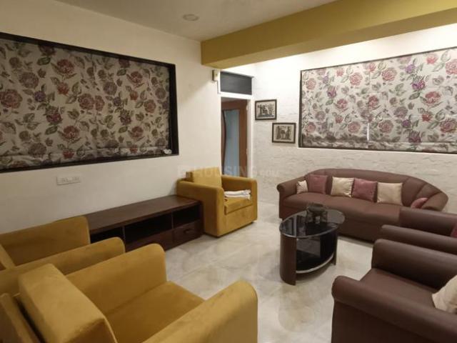 1.5 BHK Apartment in Juhu for rent Mumbai. The reference number is 20690862