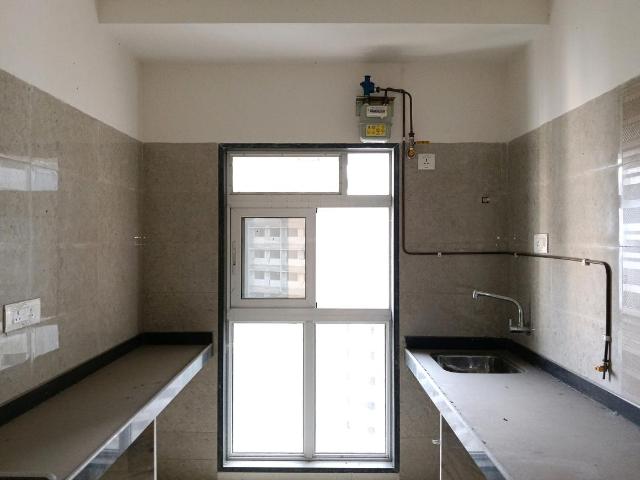 1.5 BHK Apartment in Mulund East for resale Mumbai. The reference number is 19328435