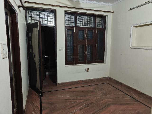 1.5 BHK Apartment in Paschim Vihar for rent New Delhi. The reference number is 18926405