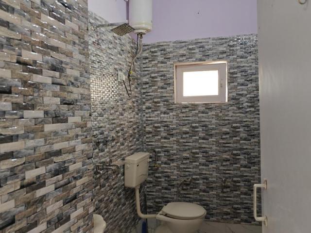 1.5 BHK Apartment in Paschim Vihar for rent New Delhi. The reference number is 19587895