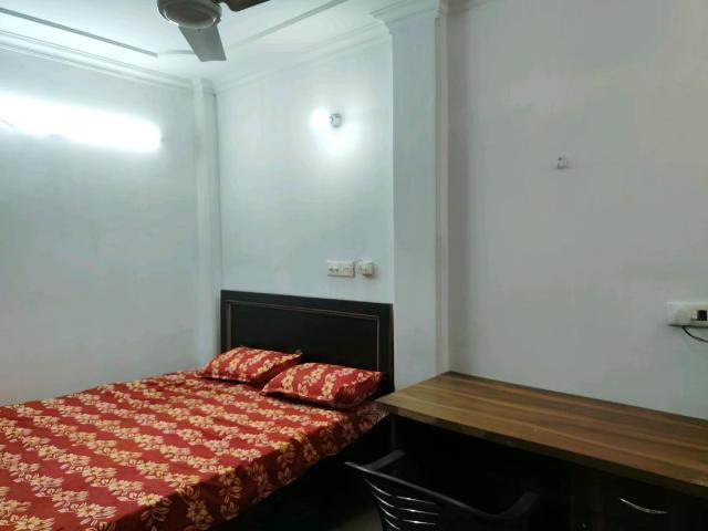 1.5 BHK Apartment in Sector 43 for rent Gurgaon. The reference number is 20506835