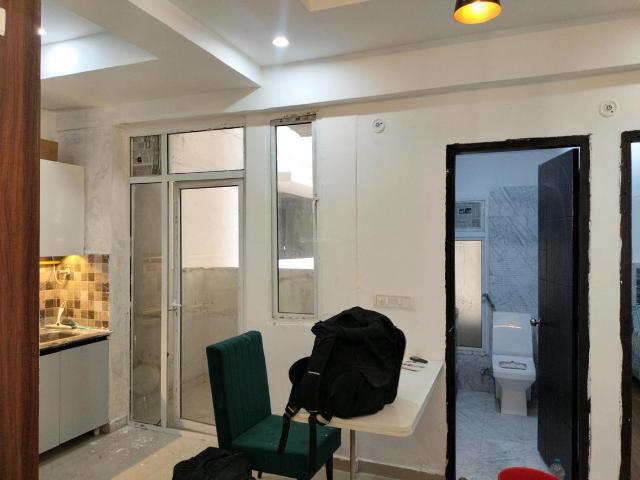 1.5 BHK Apartment in Siddharth Vihar for rent Ghaziabad. The reference number is 19040683