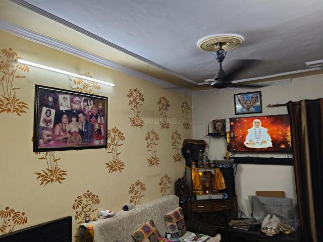 1.5 BHK Independent Builder Floor in Paschim Vihar for resale New Delhi. The reference number is 20449632