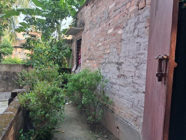 1.5 BHK Independent House in Bandel for resale Hooghly. The reference number is 20627079