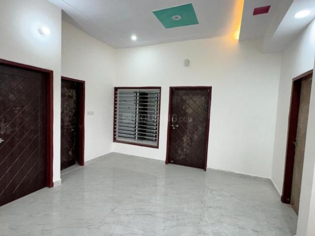 1.5 BHK Independent House in Charbagh for rent Lucknow. The reference number is 20419672