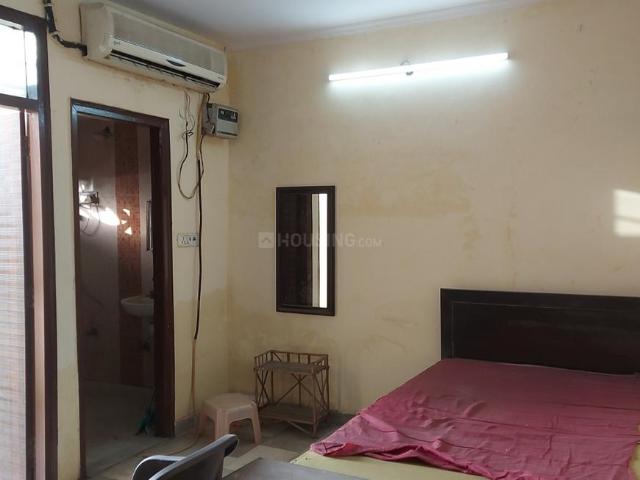 1.5 BHK Independent House in Patel Nagar for rent New Delhi. The reference number is 21012132