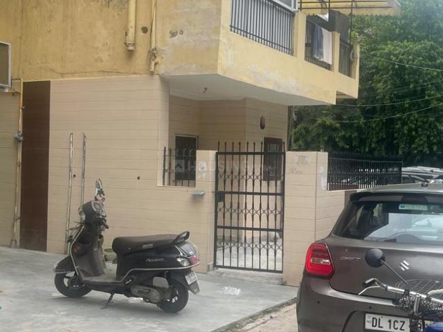1.5 BHK Independent House in Pitampura for resale New Delhi. The reference number is 20826461