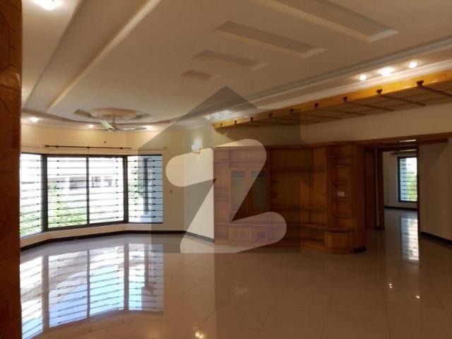 1.5 Kanal Luxurious House Available for Rent Bahria Town Safari Villas