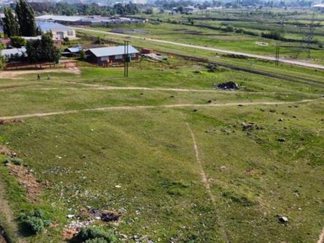 1.5 ha Land available in Theronville