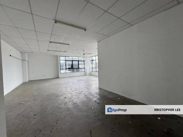 1.5 storey cluster factory Desa cemerlang for or rent