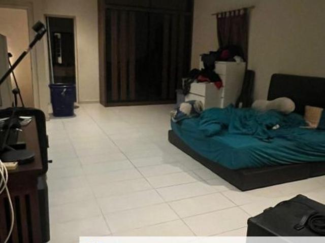 1.5 storey corner Section 4