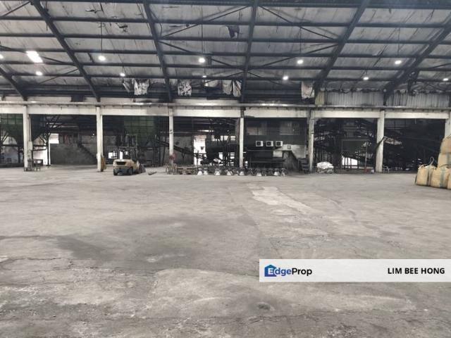 1.5 Storey Detached Factory At Valdor Industrial Park for Rent