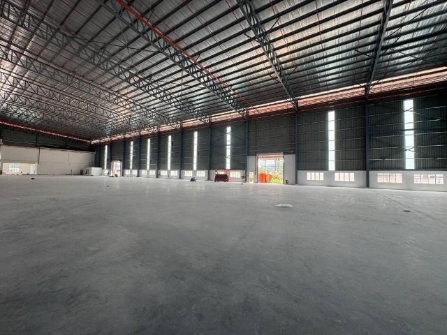 1.5 Storey End Lot Terrace Factory