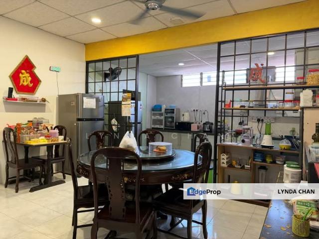 1.5 Storey Semi D Jalan Sateria Fettes Park