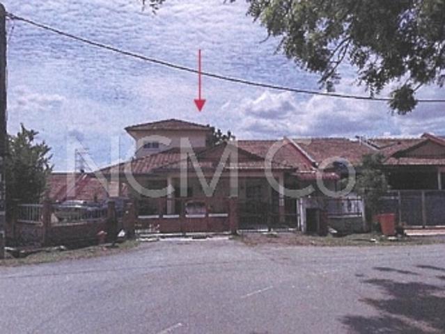 1.5 Storey Terrace House, End Lot