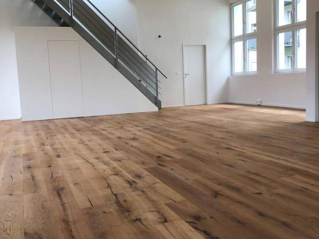 1.5 Zimmer, 140 m², 1. Stock