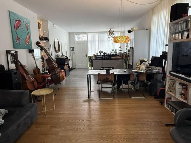 1.5 Zimmer, 79 m², EG