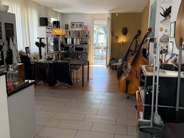 1.5 Zimmer, 79 m², EG