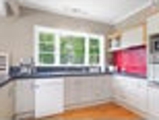 1.5Ha Lifestyle Living with Income Potential