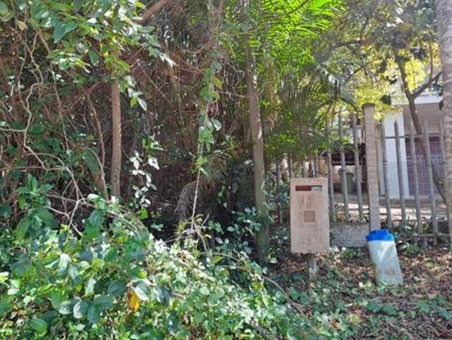 1 657 m² Land available in Glenmore