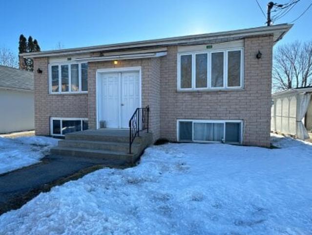 1 668 Lalonde Street