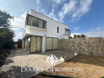 $ 1.600.000 Casa en Arriendo en La Serena 5 dormitorios 4 baños / DIAMOND PROPERTIES
