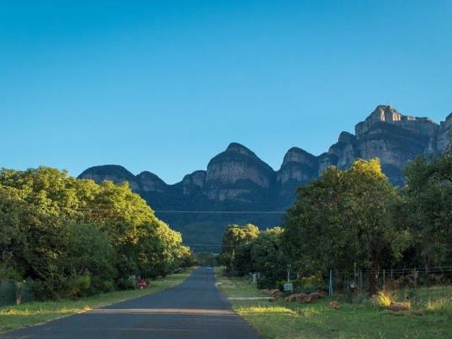 1 600 m² Land available in Kampersrus AH