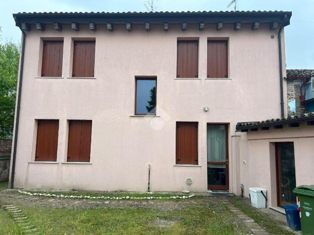 1.600 / mese, 90 Mq Tecnocasa.it 61236770