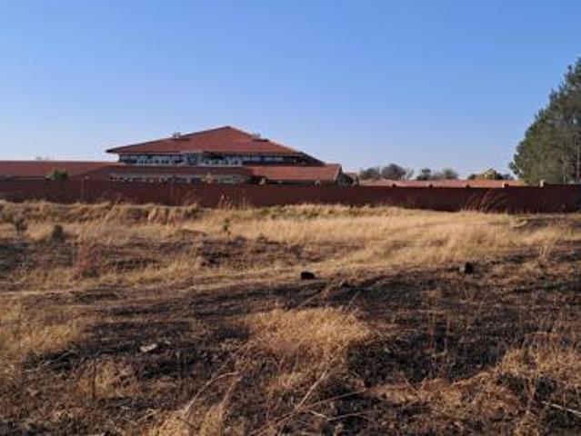 1 604 m² Land available in Newcastle Central