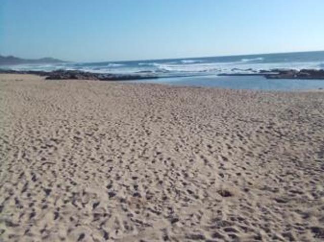 1 611 m² Land available in Palm Beach