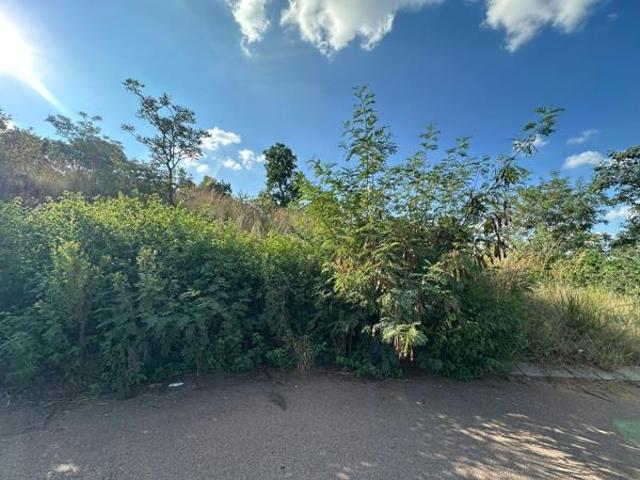 1 630 m² Land available in Cashan