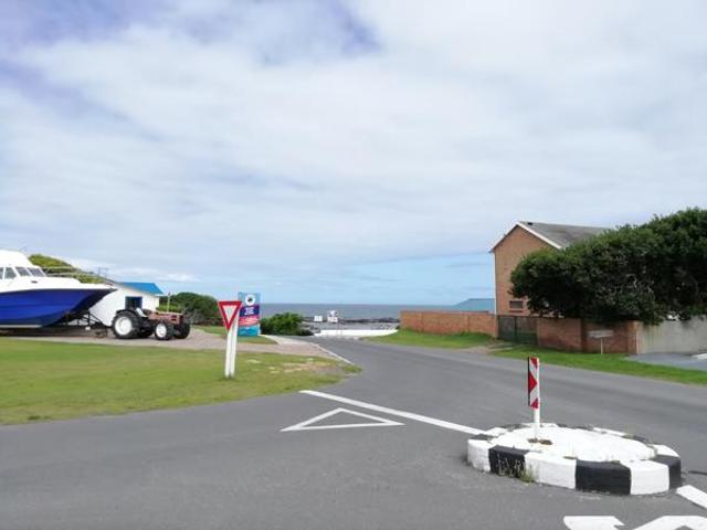 1 638 m² Land available in Kleinbaai
