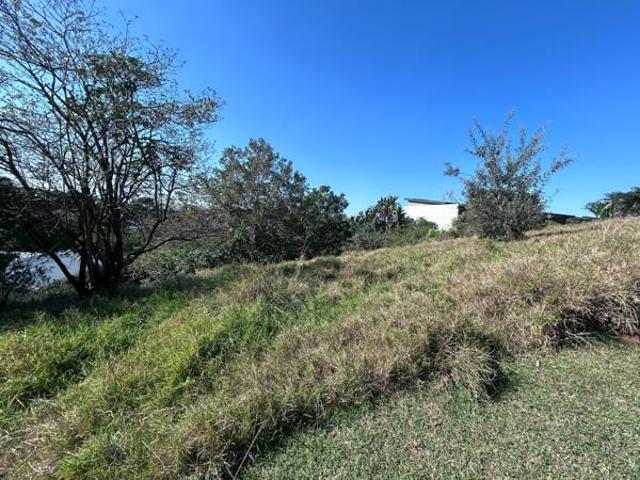 1 747 m² Land available in Simbithi Estate