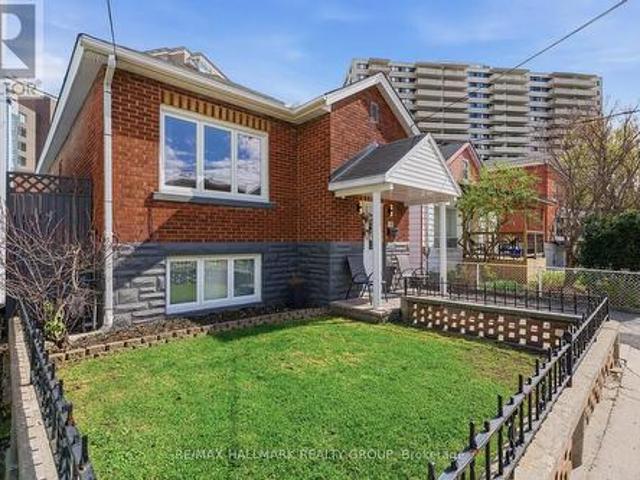 74 Genest Street, Ottawa, ON, K1L 7Z2 investment for sale | Listing ID X13111 | Royal LePage