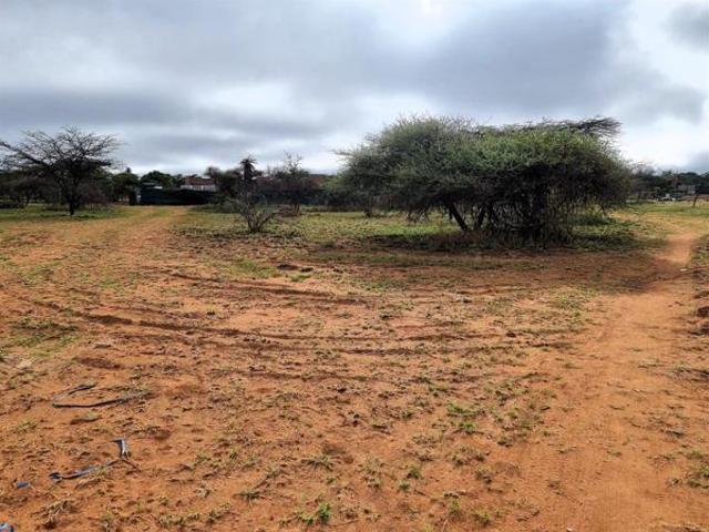 1 770 m² Land available in Bendor