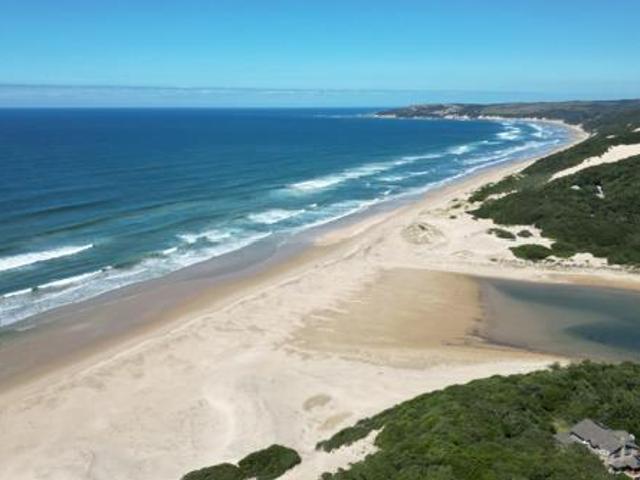 1 719 m² Land available in Cintsa