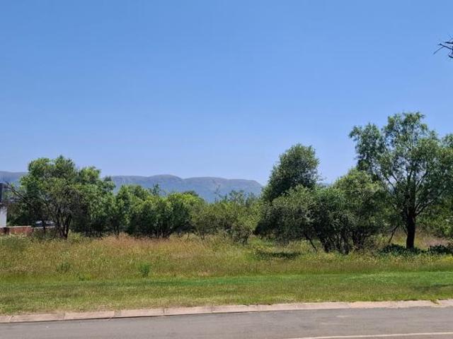 1 723 m² Land available in Melodie