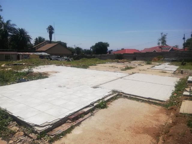1 723 m² Land available in Kew
