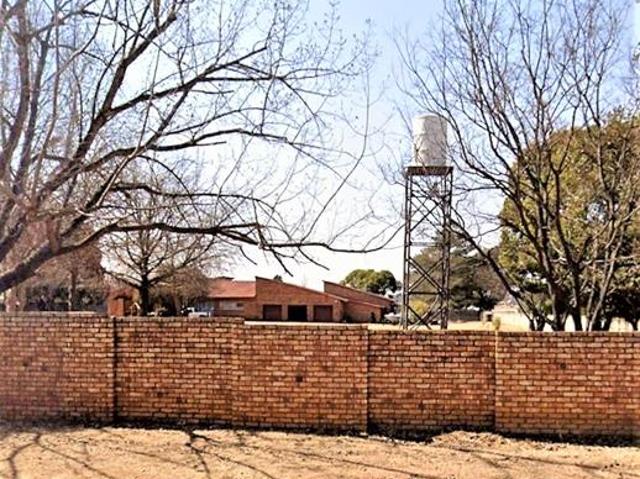 1.7 ha Land available in Delmas