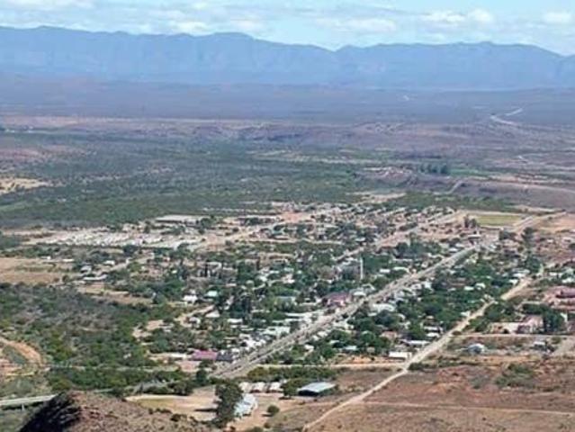 1.7 ha Land available in Steytlerville