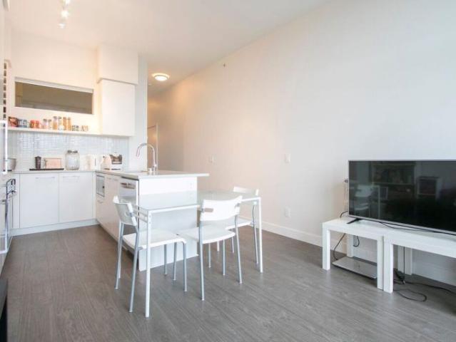 $1,850 / 1br – 510ft2 – Located right in Historic Downtown New Westminster QB24