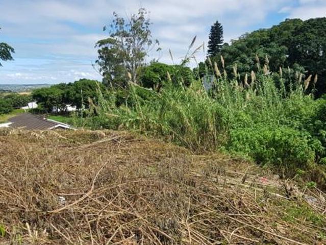 1 868 m² Land available in Townview