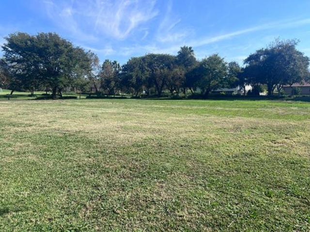 1 871 m² Land available in The Island Estates