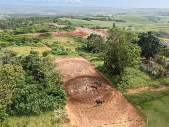 1 880 m² Land available in Seaton Estate