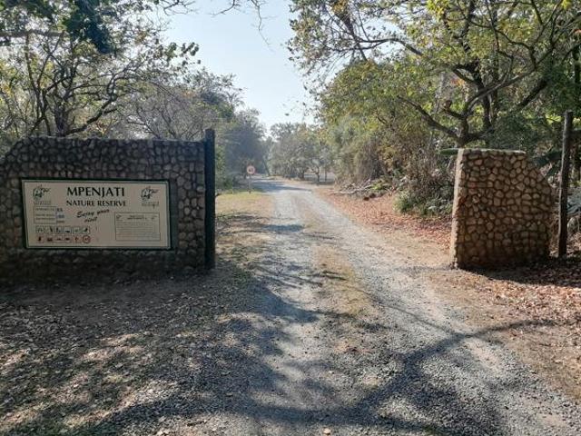 1 881 m² Land available in Palm Beach