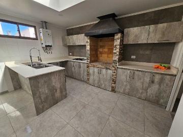 $ 1.800.000 Casa en Arriendo en Calama 6 dormitorios 4 baños / Kutt Property