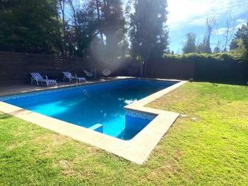 $ 1.800.000 Casa en Arriendo en Machalí 5 dormitorios 4 baños / Kutt Property